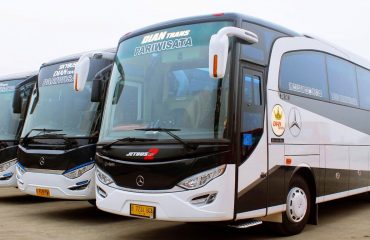 Sewa medium bus pariwisata