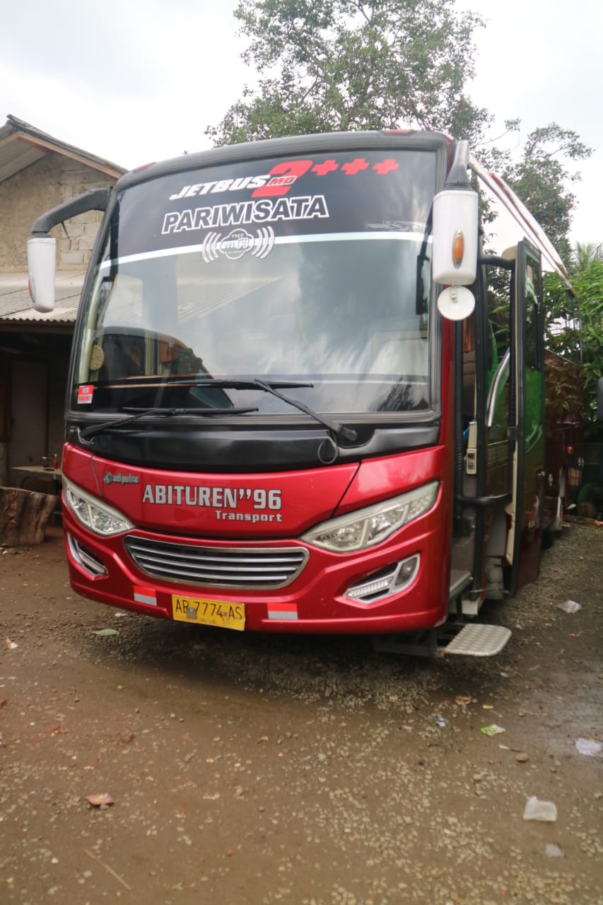 Bus Pariwisata Abituren Jakartarentbus