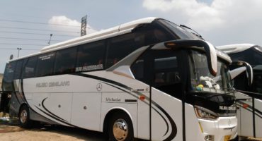 Bus Pariwisata Rejeki Gemilang