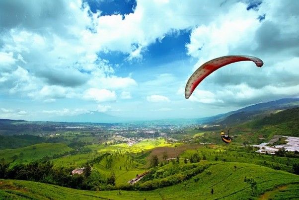 PARALAYANG BUKIT GANTOLE