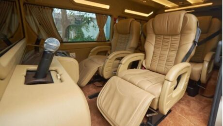 Interior HiAce Premio