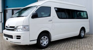 Mobil Travel Hiace