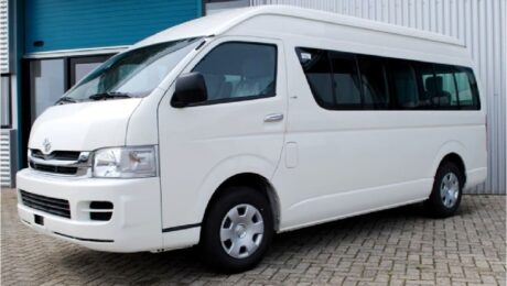 Mobil Travel Hiace