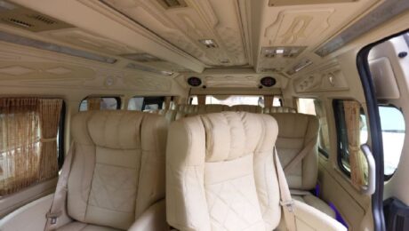 hiace 9 seater