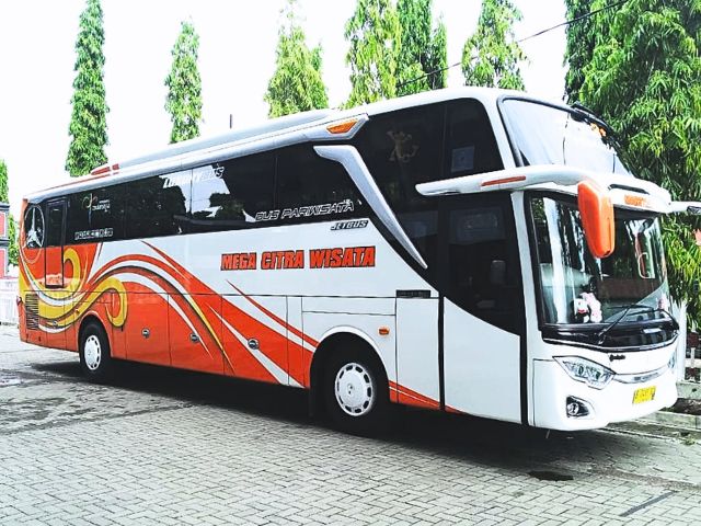 Big Bus Pariwisata 59 Seats