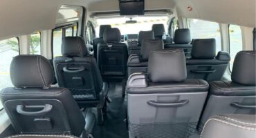 mobil hiace masuk berapa orang