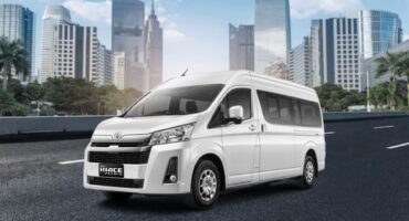 tips menyewa mobil hiace per hari