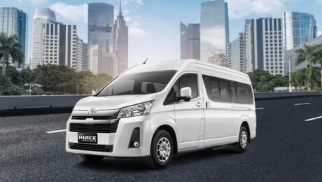 tips menyewa mobil hiace per hari