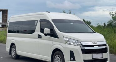 sewa mobil hiace surabaya