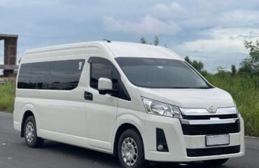 sewa mobil hiace surabaya