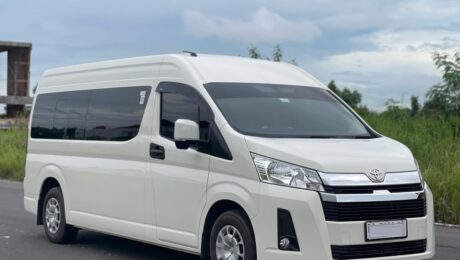 sewa mobil hiace surabaya