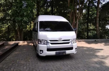 sewa hiace kebayoran baru
