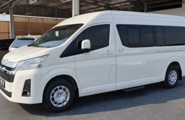 sewa hiace premio rempoa