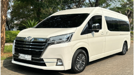 sewa hiace premio rempoa