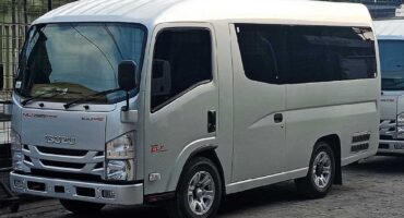 mobil elf 19 seat