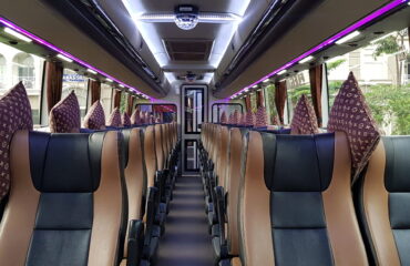 fasilitas bus pariwisata