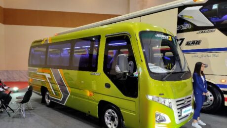 bus kecil muat berapa orang