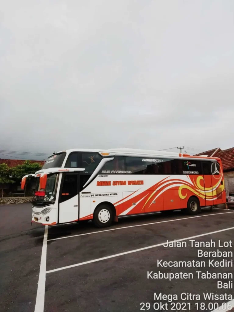 Fasilitas Bus Pariwisata Lengkap untuk Touring: Komponen Utama yang Harus Diperhatikan
